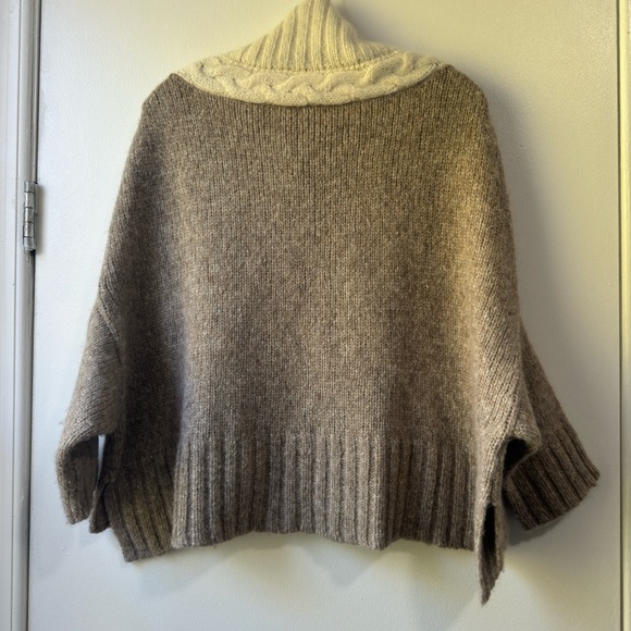 Mer Sea Women’s Luxe Lima Loose Fit Turtleneck Sweater - Picture 4 of 7